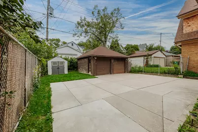 1606 E Newton Ave #1608, Shorewood, WI 53211 - Photo 35