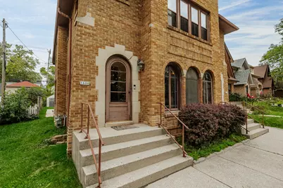 1606 E Newton Ave #1608, Shorewood, WI 53211 - Photo 3