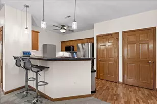 230 Hilldale Dr, Hartford, WI 53027 - Photo 7