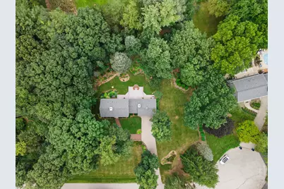 S38W27845  Merriwood Ct, Waukesha, WI 53189 - Photo 3