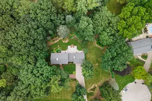 S38W27845 Merriwood Ct, Waukesha, WI 53189 - Photo 3