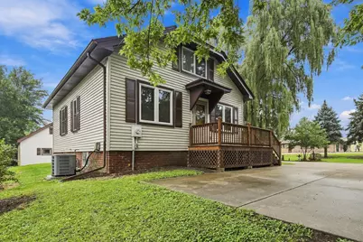 1407  Willow Rd, Racine, WI 53177 - Photo 9