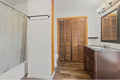 2134 S 84th St, West Allis, WI 53227 - Photo 11