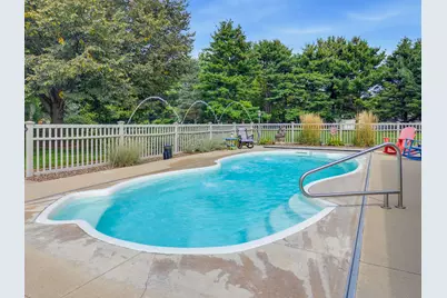 149  Hickory Dr, Delafield, WI 53018 - Photo 17