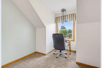 149  Hickory Dr, Delafield, WI 53018 - Photo 25