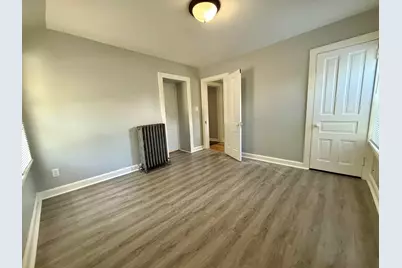 5036 S 92nd St, Greenfield, WI 53228 - Photo 11