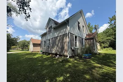 5036 S 92nd St, Greenfield, WI 53228 - Photo 5