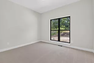 256 Hill Dr, Racine, WI 53182 - Photo 37