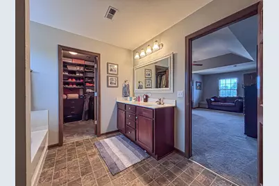 1631  Arthurs Pass, Oconomowoc, WI 53066 - Photo 37