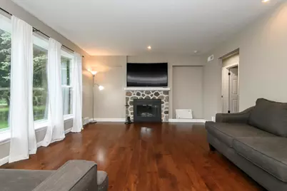 3260 S 124th St, West Allis, WI 53227 - Photo 5