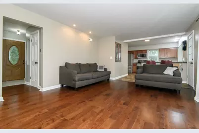 3260 S 124th St, West Allis, WI 53227 - Photo 3