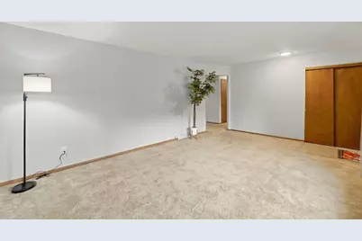 10931 W Kaul Ave, Milwaukee, WI 53225 - Photo 7
