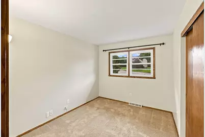 10931 W Kaul Ave, Milwaukee, WI 53225 - Photo 17