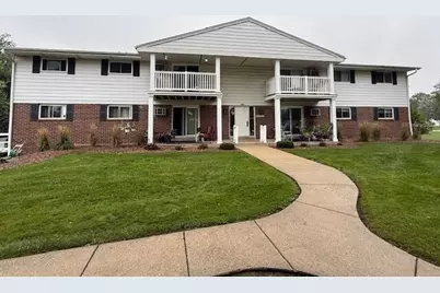 9600 W Beloit Rd #5, Milwaukee, WI 53227 - Photo 1