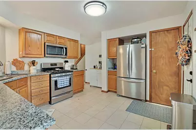 6010  68th St, Kenosha, WI 53142 - Photo 7