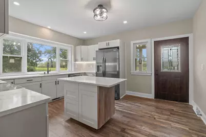 11507 W Church St, Franklin, WI 53132 - Photo 13