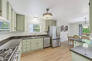 5538 Sandy Ln, Racine, WI 53406 - Photo 7