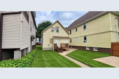 2563 S 8th St, Milwaukee, WI 53215 - Photo 21