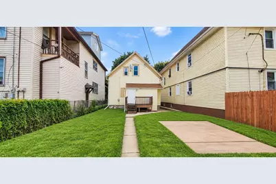 2563 S 8th St, Milwaukee, WI 53215 - Photo 5