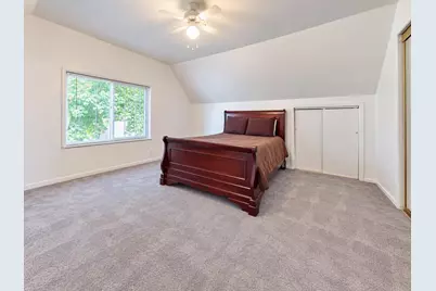 2563 S 8th St, Milwaukee, WI 53215 - Photo 13