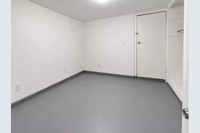 2563 S 8th St, Milwaukee, WI 53215 - Photo 37
