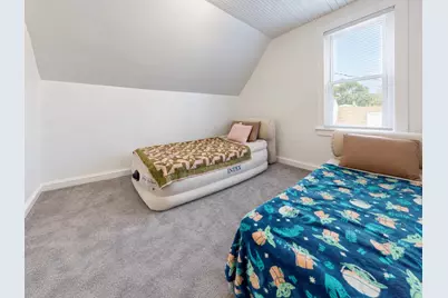 2563 S 8th St, Milwaukee, WI 53215 - Photo 9