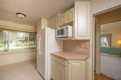 7218  Elberton Ave, Greendale, WI 53129 - Photo 13
