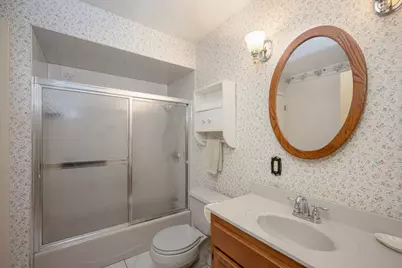 7218  Elberton Ave, Greendale, WI 53129 - Photo 17