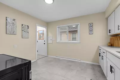 7118 W Medford Ave, Milwaukee, WI 53218 - Photo 11