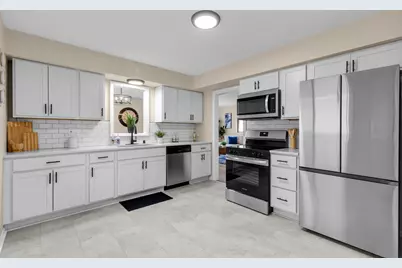 7118 W Medford Ave, Milwaukee, WI 53218 - Photo 9