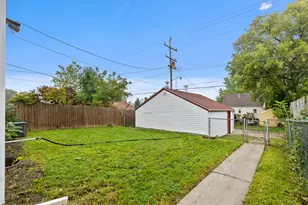 7118 W Medford Ave, Milwaukee, WI 53218 - Photo 23