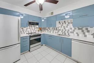 3942 N Oakland Ave, Shorewood, WI 53211 - Photo 1