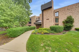 3942 N Oakland Ave, Shorewood, WI 53211 - Photo 1