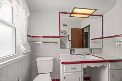 3940 N 80th St, Milwaukee, WI 53222 - Photo 9