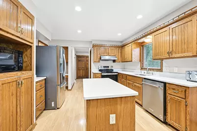 3665  Westwood Dr, Brookfield, WI 53005 - Photo 11