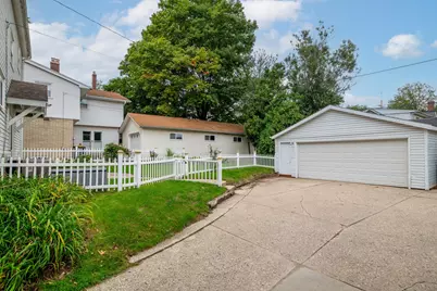 6836 W Wisconsin Ave, Wauwatosa, WI 53213 - Photo 31