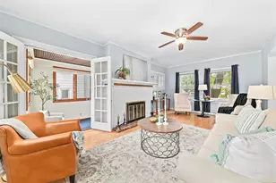 6836 W Wisconsin Ave, Wauwatosa, WI 53213 - Photo 3