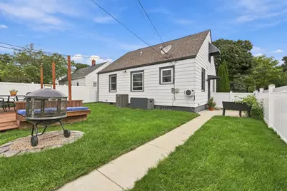 6501 W Arthur Ave, West Allis, WI 53219 - Photo 25
