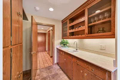 1956 W Windsor Cir, Glendale, WI 53209 - Photo 15