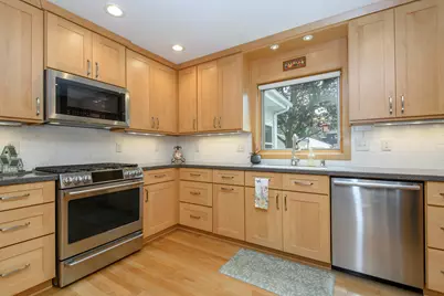 147 W Laflin Ave, Waukesha, WI 53186 - Photo 21