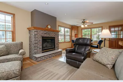 147 W Laflin Ave, Waukesha, WI 53186 - Photo 13