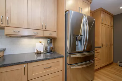 147 W Laflin Ave, Waukesha, WI 53186 - Photo 23