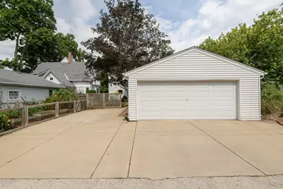147 W Laflin Ave, Waukesha, WI 53186 - Photo 67