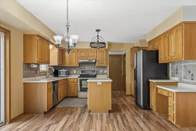 7115  Joy Marie Ln, Racine, WI 53185 - Photo 5