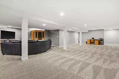 4800  Sussex Ln, Greendale, WI 53129 - Photo 33