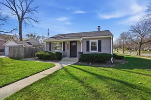 9155 W Park Hill Ave, Milwaukee, WI 53226 - Photo 15