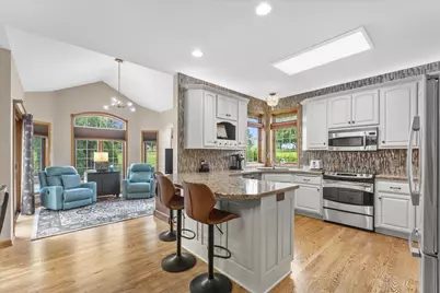 W287N921  Bedouin Ct, Delafield, WI 53188 - Photo 21
