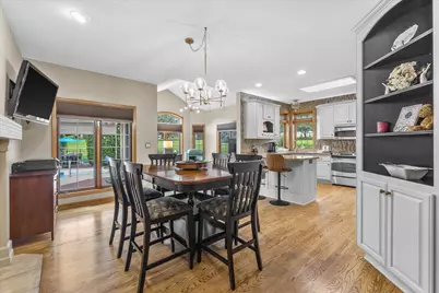 W287N921  Bedouin Ct, Delafield, WI 53188 - Photo 13