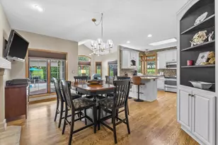 W287N921 Bedouin Ct, Delafield, WI 53188 - Photo 13
