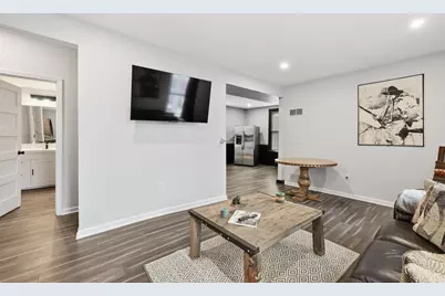 2218 N Weil St, Milwaukee, WI 53212 - Photo 7